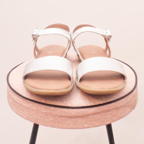 Clarks Metallic Sandals - Size EU 32 (Age 6 Approx.)