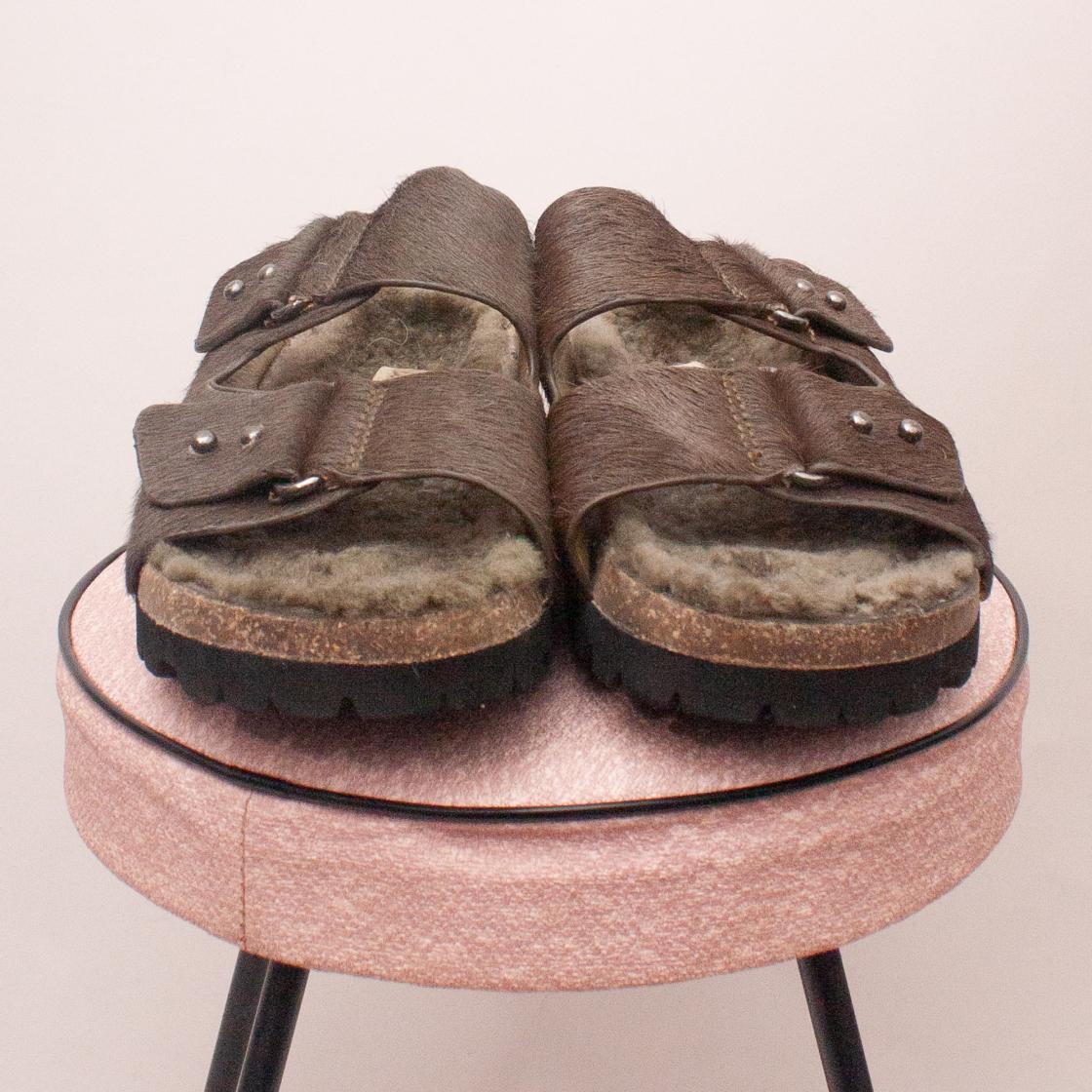 Intrend Furry Birkenstocks - Size EU Size 38 (Age 10 Approx.)