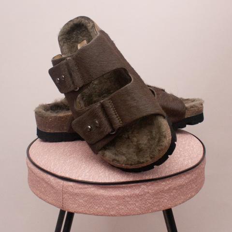 Intrend Furry Birkenstocks - Size EU Size 38 (Age 10 Approx.)