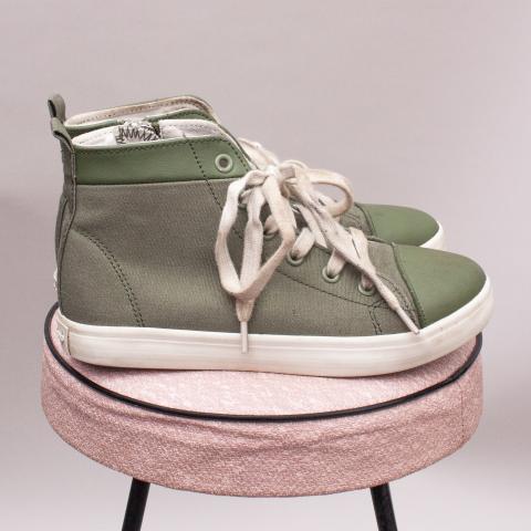 Country Road Canvas High Tops - Size EU 31