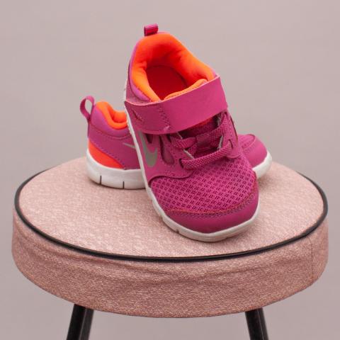 Nike Pink Runners - AU 4.5