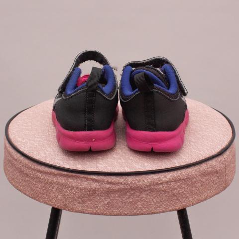 Nike Velcro Runners - AU 4.5