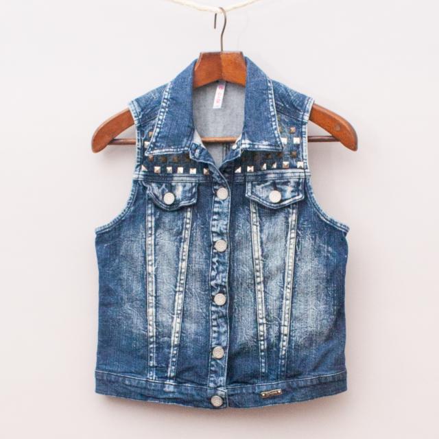 Yoyo Distressed Denim Vest