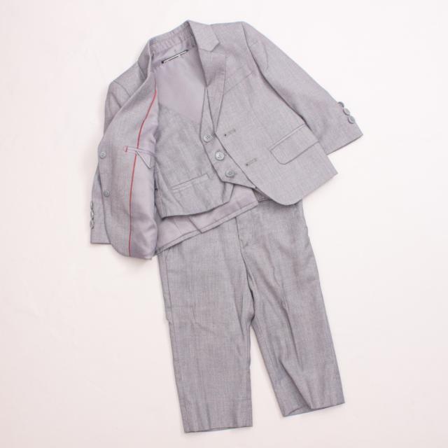 Ollie's Place 3-Piece Suit