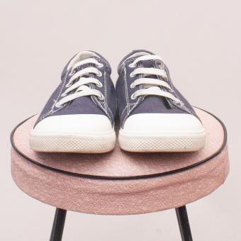 Muji best sale canvas shoes